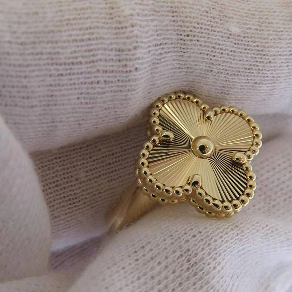 Van Cleef & Arpels Vintage Alhambra 18K Yellow Gold Ring EU 49 商品