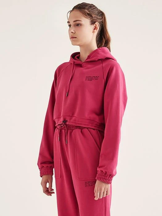 商品CORALIQUE|Good Vibe Cropped Hoodie (Cranberry),价格¥432,第4张图片详细描述
