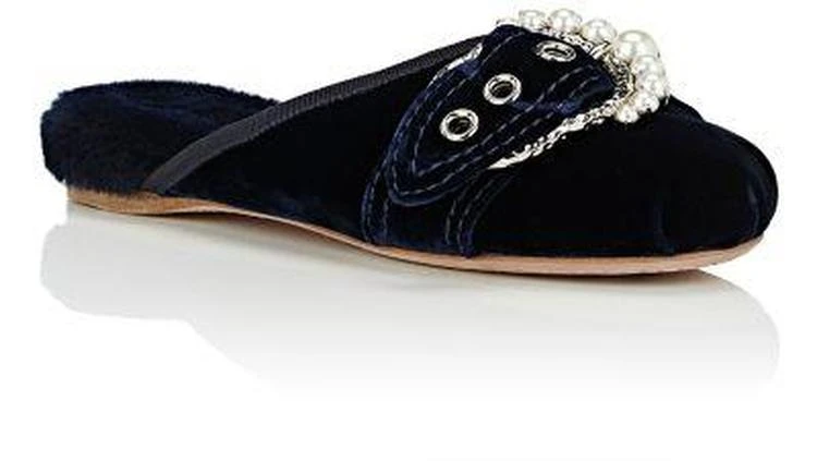 商品Miu Miu|Embellished-Buckle Velvet Slippers,价格¥2372,第2张图片详细描述