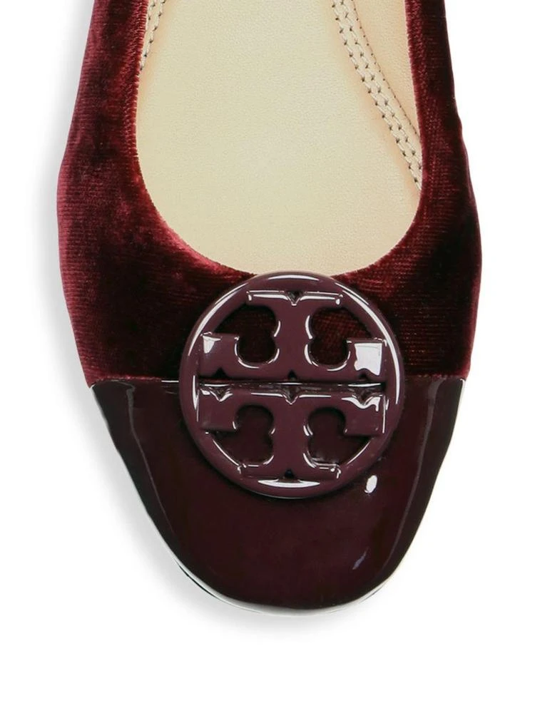 商品Tory Burch|Chelsea Cap Toe Velvet Flats,价格¥834,第3张图片详细描述