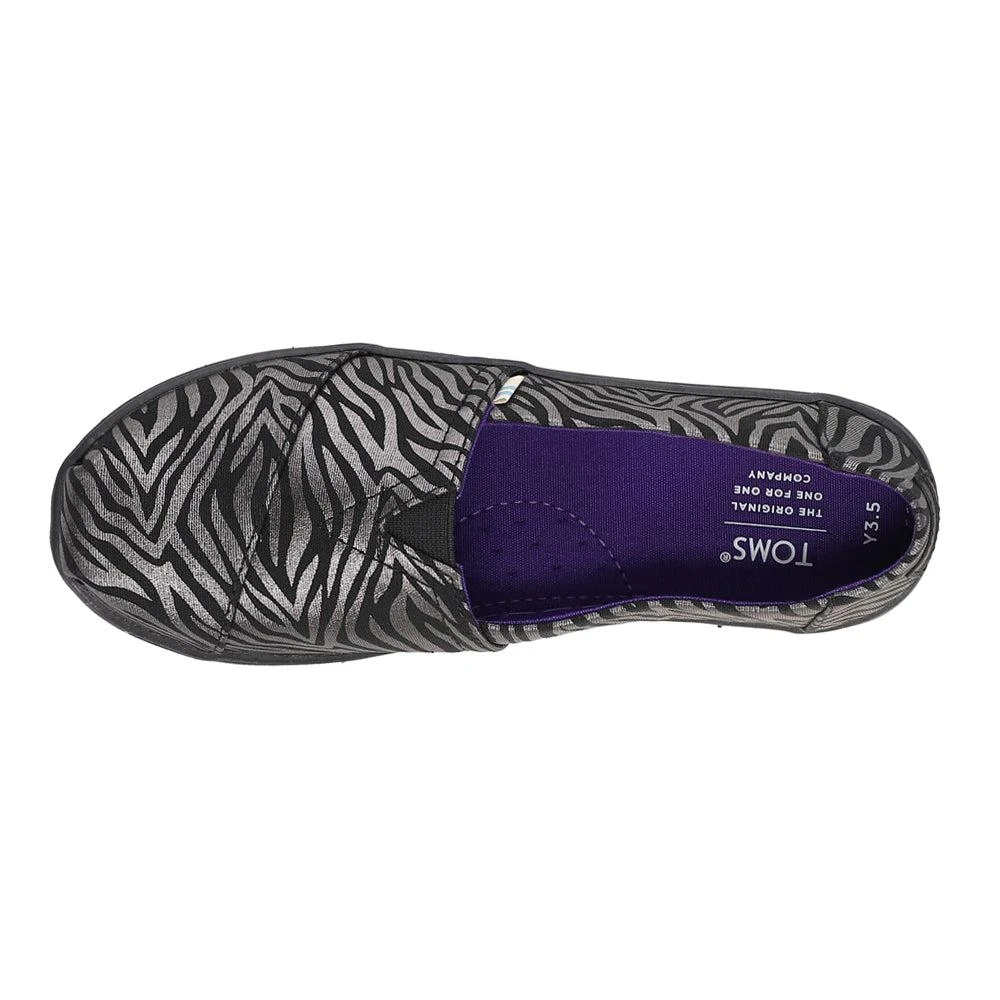 商品TOMS|Alpargata Zebra Shimmer Alpargata Slip On Flats (Big Kid),价格¥223,第4张图片详细描述
