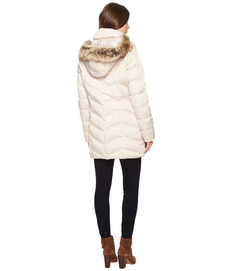商品Kenneth Cole|Chevron Quilted Coat with Fur Hood,价格¥1400,第3张图片详细描述