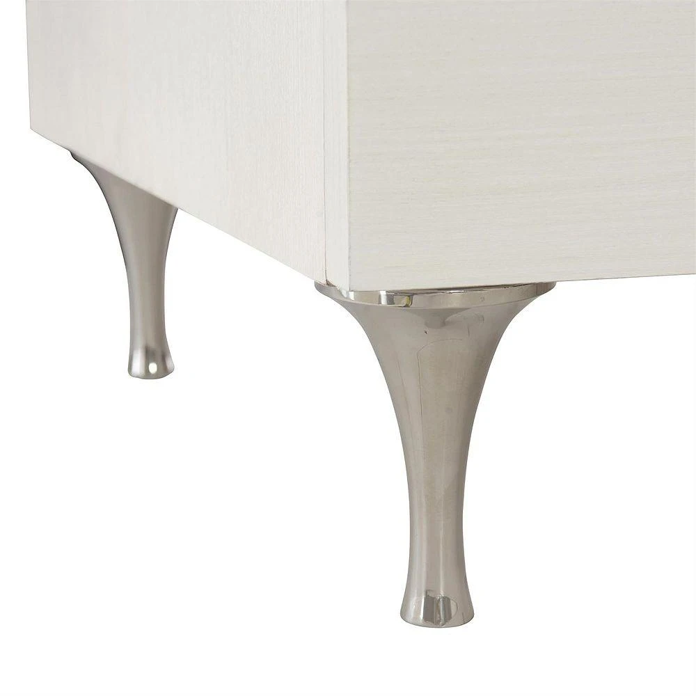 Silhouette 3 Drawer Nightstand with Rose Hardware 商品