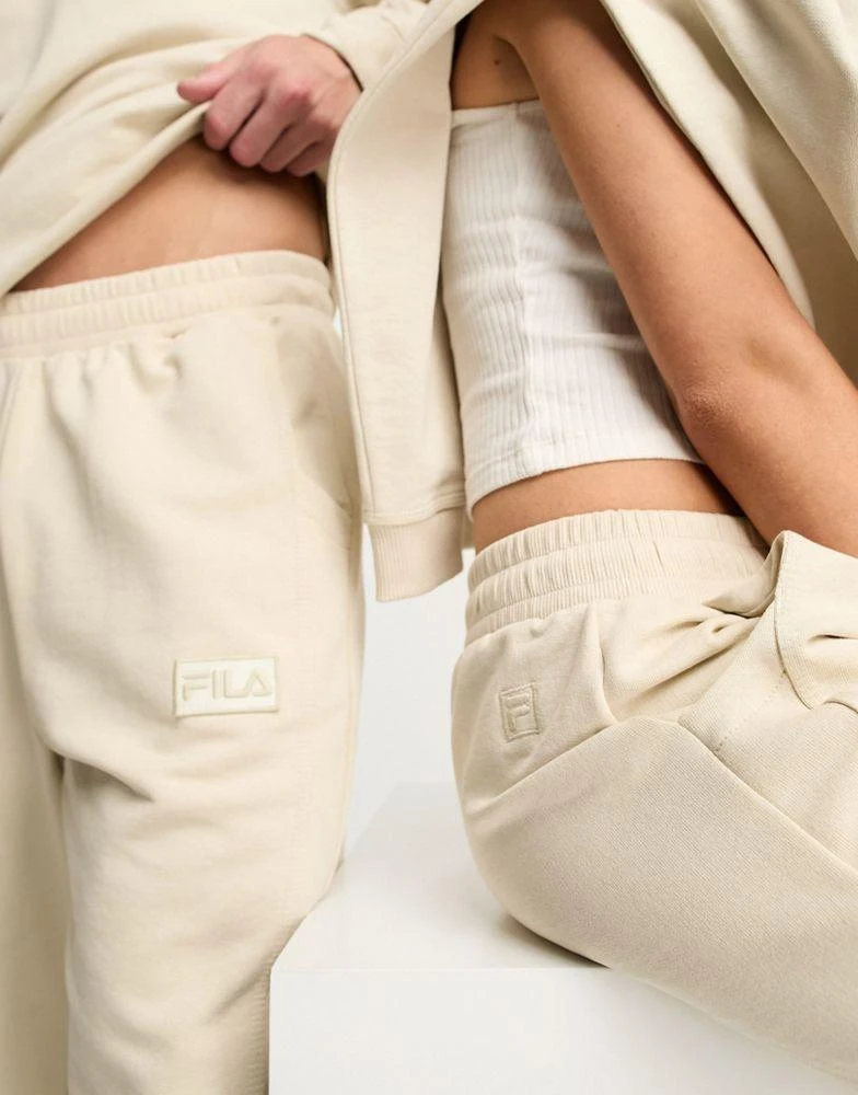 商品Fila|Fila unisex Owen joggers in oatmeal,价格¥378,第4张图片详细描述