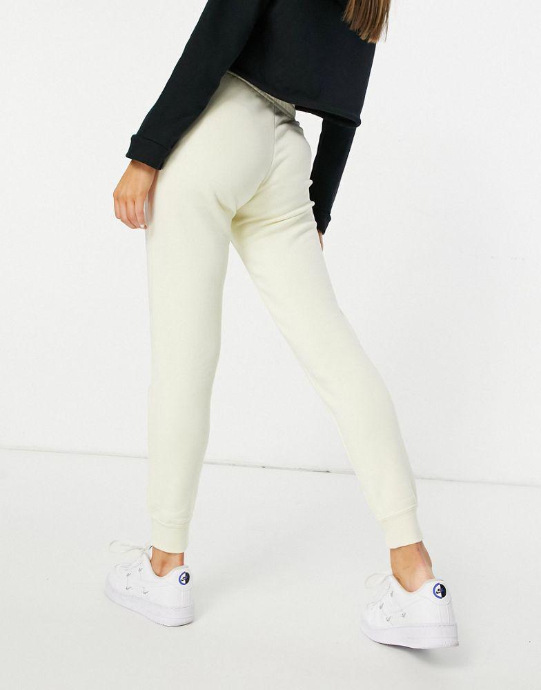 Nike essential tight fit fleece joggers in off white商品第2张图片规格展示