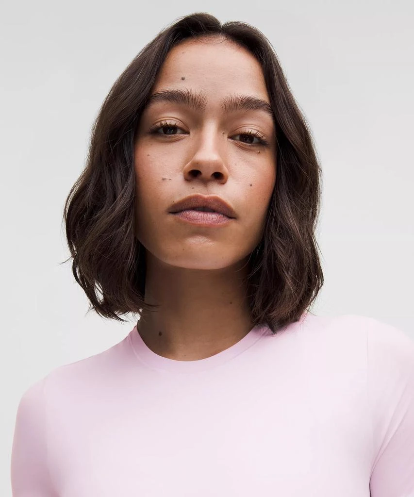 Wundermost Ultra-Soft Nulu Crewneck Cropped T-Shirt 商品