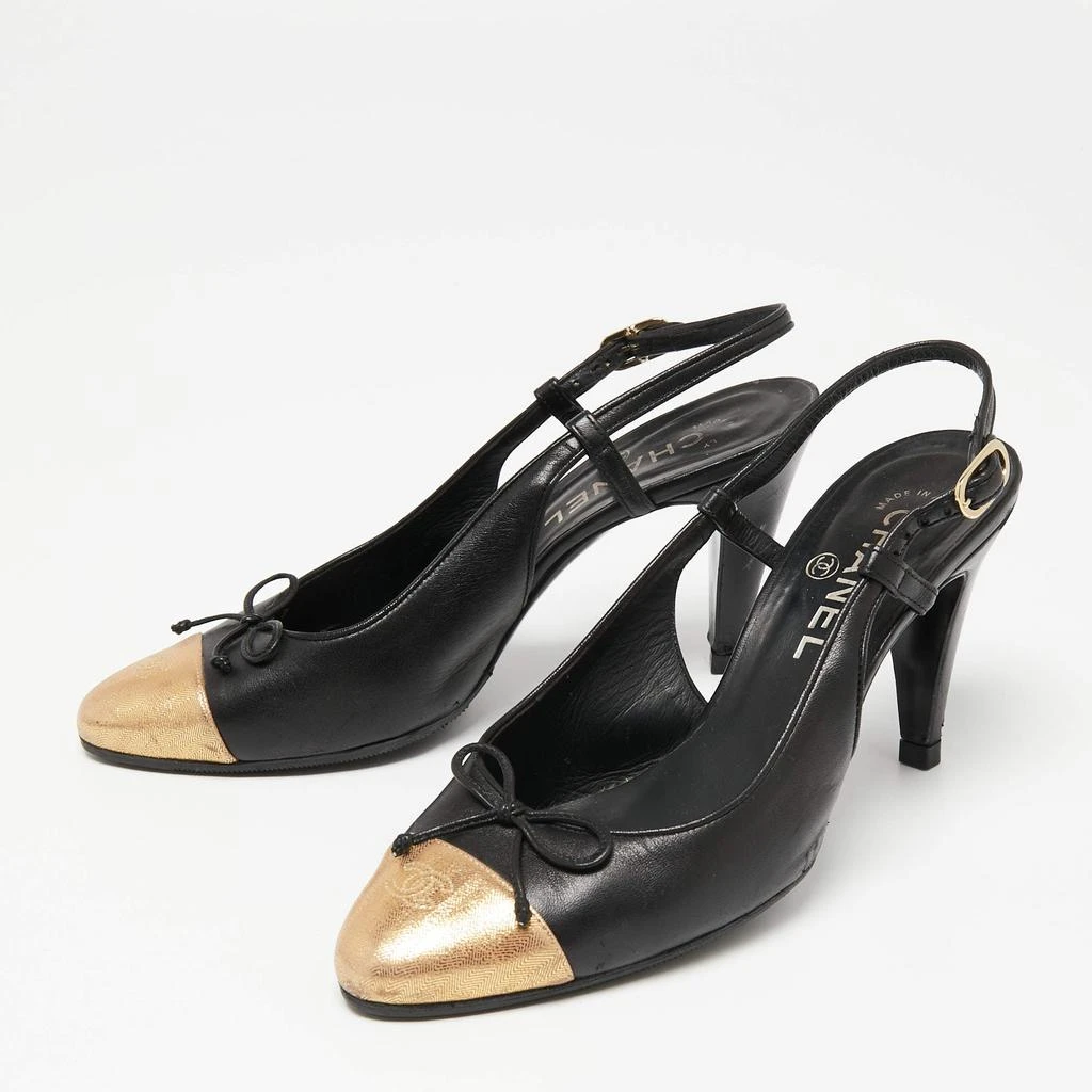 商品[二手商品] Chanel|Chanel Black/Gold Leather Bow CC Cap-Toe Slingback Pumps Size 38,价格¥2638,第2张图片详细描述