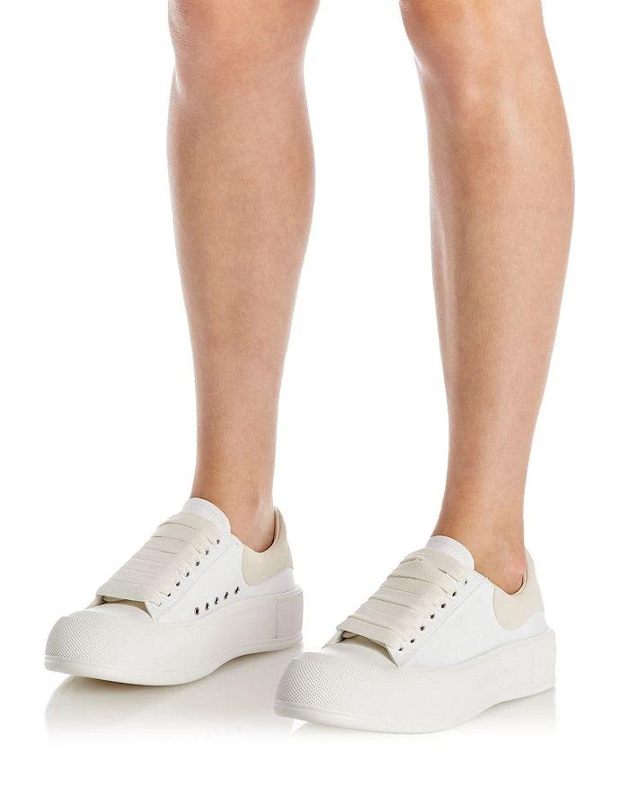 商品Alexander McQueen|Women's Deck Plimsoll Low Top Sneakers,价格¥3914,第2张图片详细描述