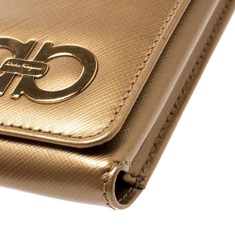 Salvatore Ferragamo Gold Leather iPhone 4 Case 商品