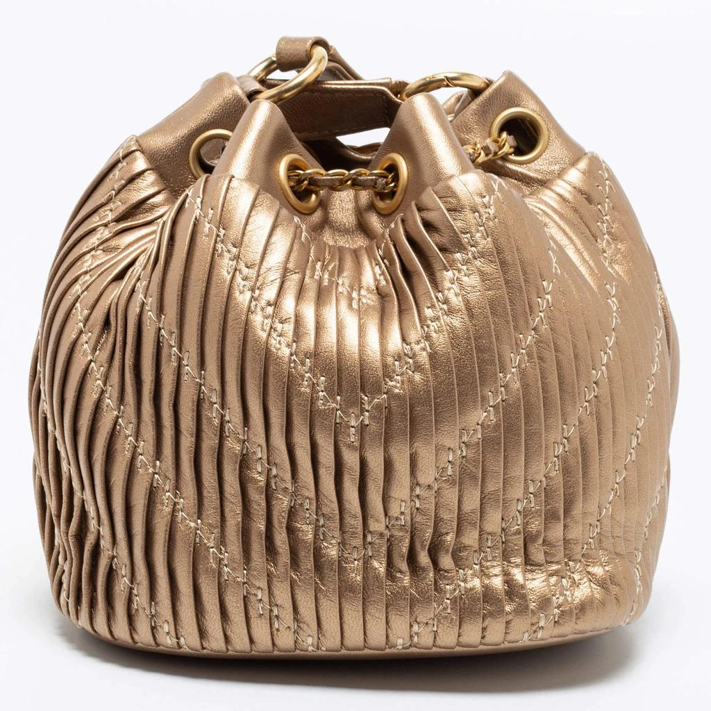 商品[二手商品] Chanel|Chanel Gold Leather Small Coco Pleats Drawstring Bucket Bag,价格¥15036,第4张图片详细描述