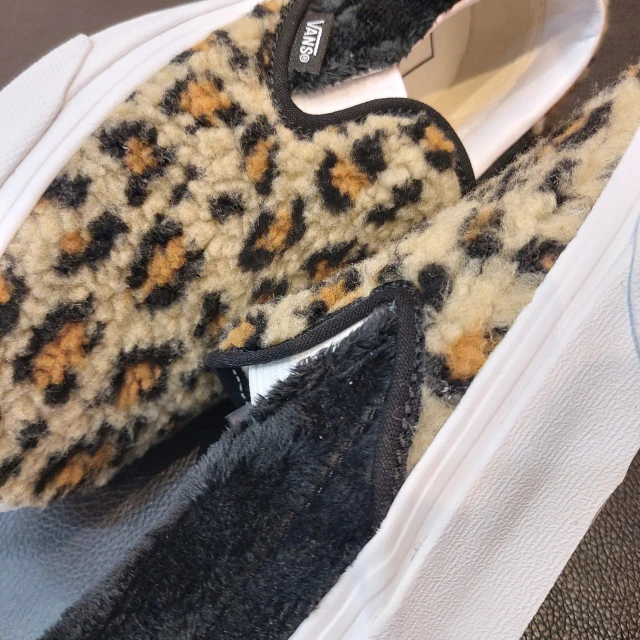 【韩国直邮|包邮包税】万斯 Slip-On 59 # Sherpa #男女通用鞋 # leopard/black (VN0A38GU6BX) 商品