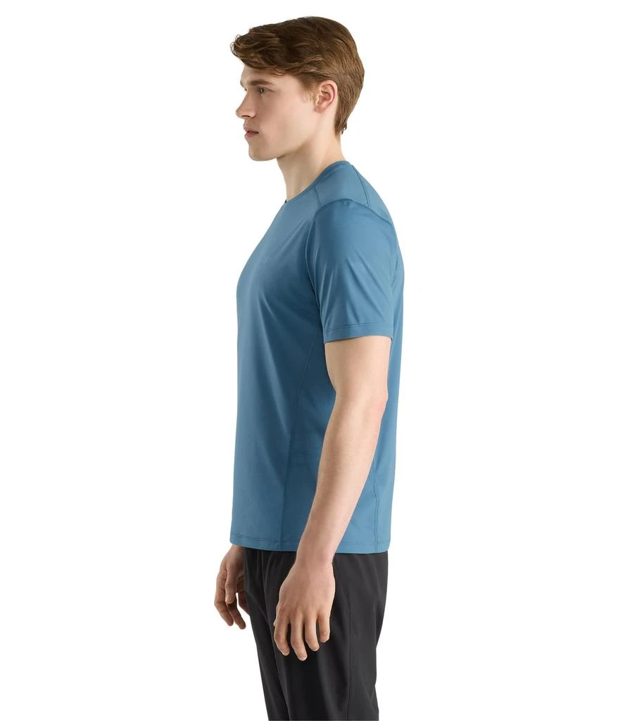 商品Arc'teryx|Arc'teryx Motus Crew Neck Shirt SS Men's | Lightweight Exceptionally Moisture Wicking Short Sleeve Training Shirt,价格¥483,第3张图片详细描述