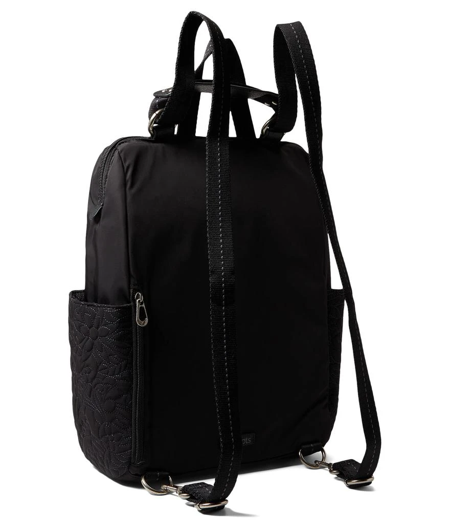 商品Sakroots|Eco-Twill Loyola Convertible Backpack,价格¥405,第2张图片详细描述