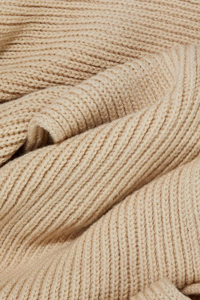商品RED Valentino|Ribbed wool scarf,价格¥811-¥1487,第3张图片详细描述