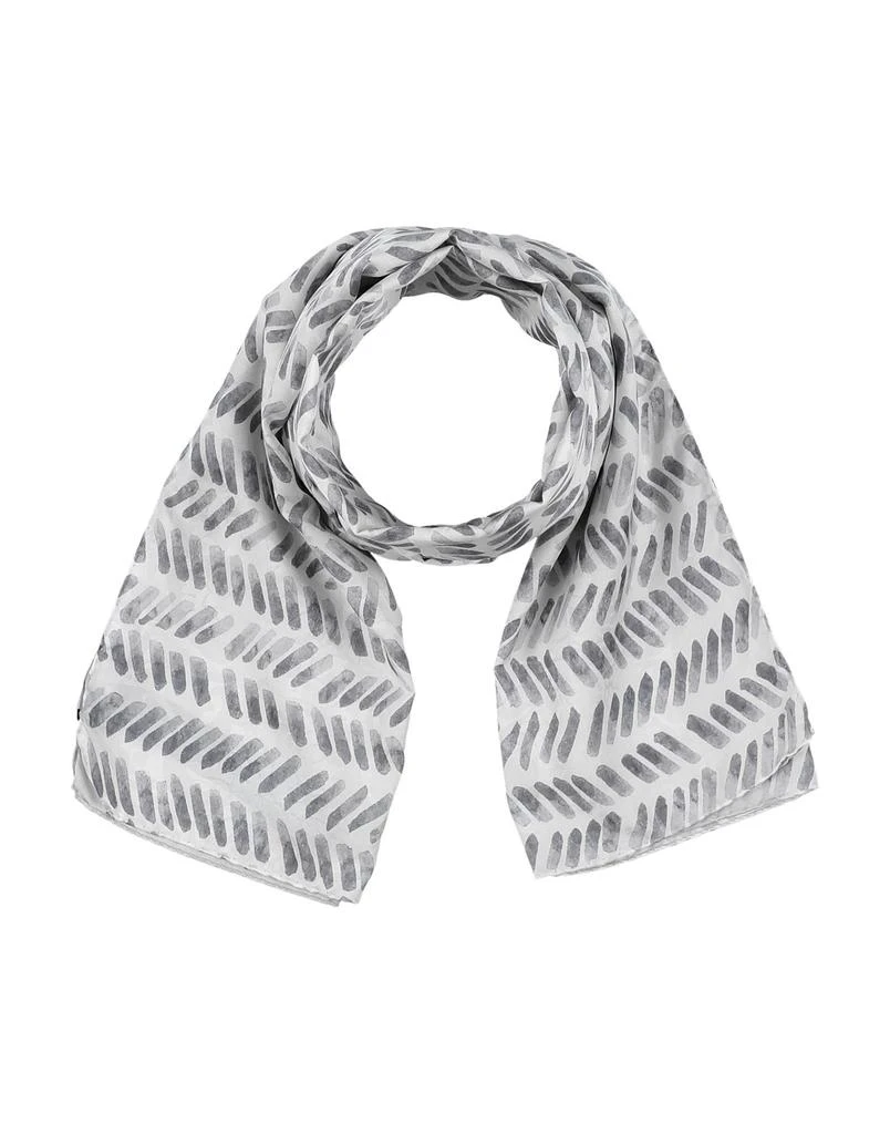 商品Giorgio Armani|Scarves and foulards,价格¥861,第1张图片