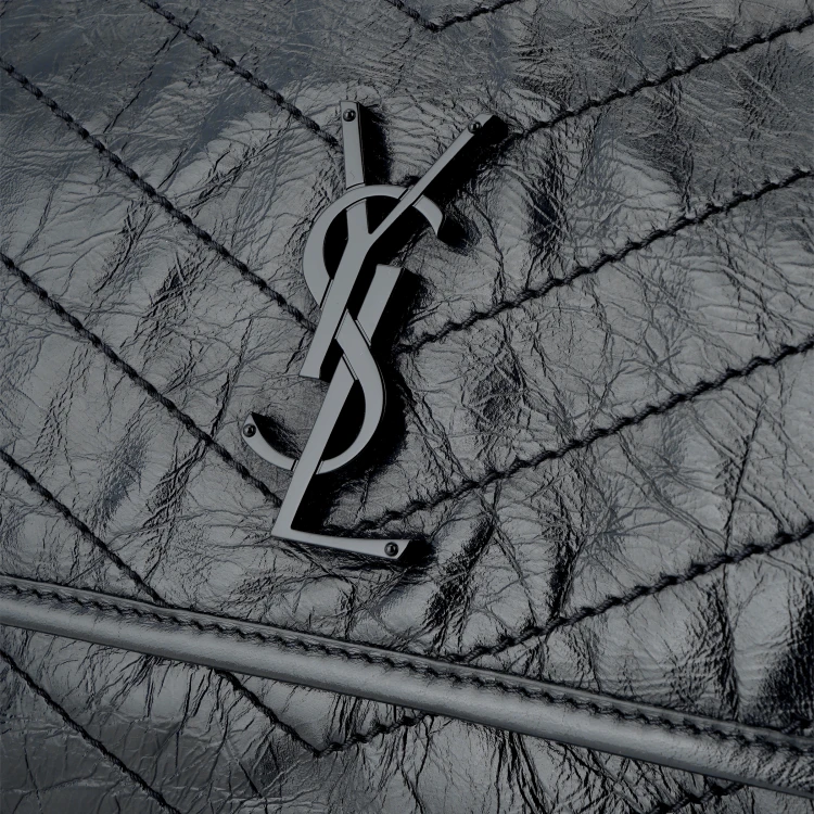 商品[国内直发] Yves Saint Laurent|圣罗兰 YSL Niki 黑链黑标Logo复古褶皱 牛皮革 流浪包斜挎单肩包 中号 女款 黑色,价格¥20634,第9张图片详细描述