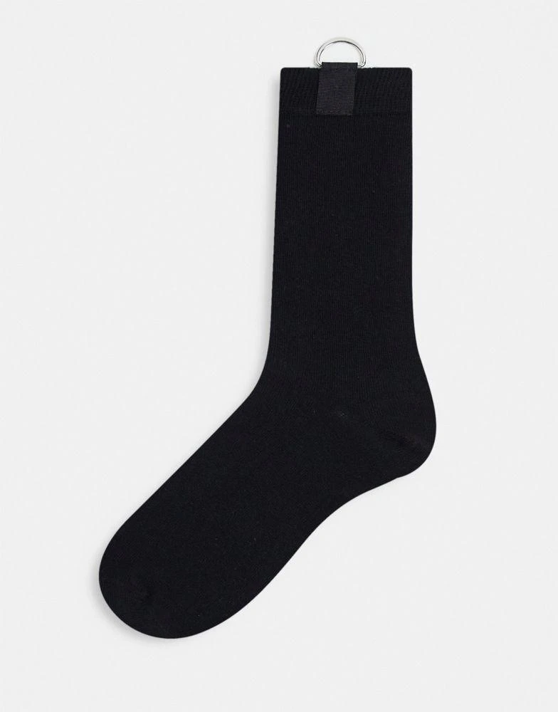 商品ASOS|ASOS DESIGN ankle socks with metal D-ring detail in black,价格¥48,第1张图片