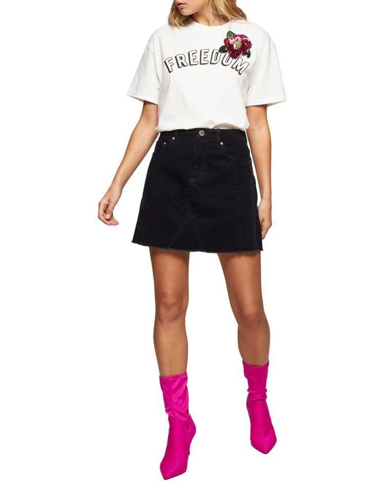 商品Miss Selfridge|Freedom Badge Cotton Tee,价格¥106,第4张图片详细描述