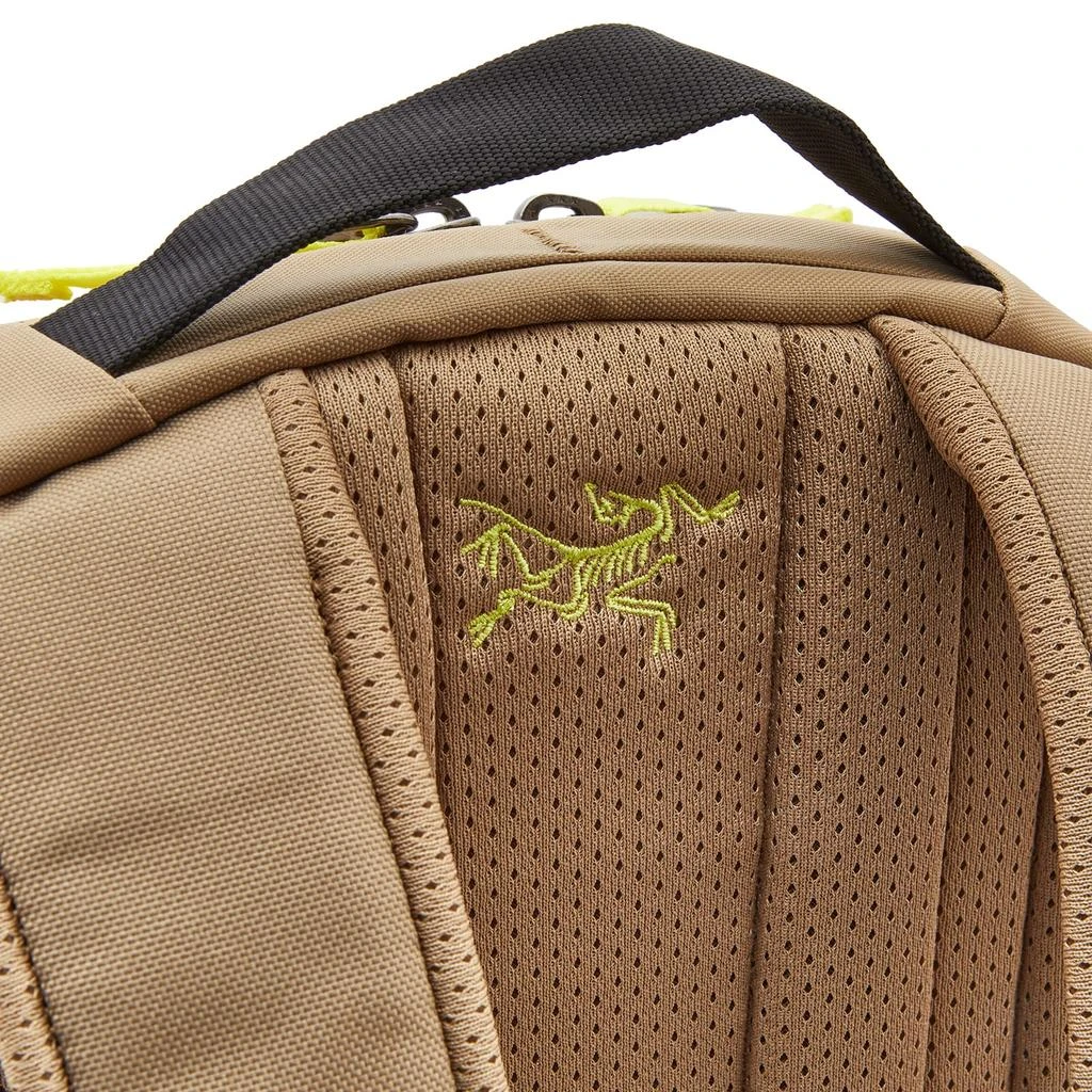 商品Arc'teryx|Arc'teryx Mantis 16 Backpack,价格¥1001,第5张图片详细描述