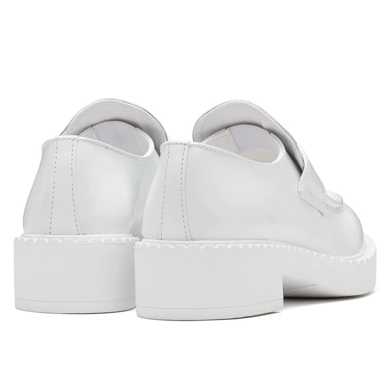 商品Prada|【预售3-7天】普拉达 21年秋冬 女士白色亮面皮革乐福鞋1D246M_ULS_F0009_F_B050,价格¥7704,第5张图片详细描述