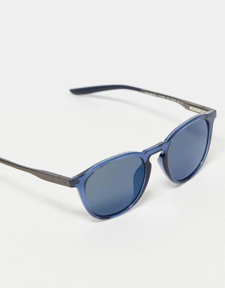 商品NIKE|Nike Neo mystic sunglasses in navy and silver,价格¥606,第3张图片详细描述