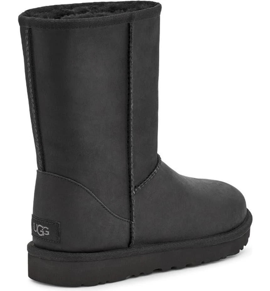 商品UGG|Classic Short Leather Water Resistant Boot,价格¥1012,第2张图片详细描述