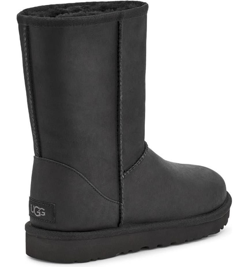 商品UGG|UGG Classic Short Leather Water Resistant Boot,价格¥884-¥995,第4张图片详细描述