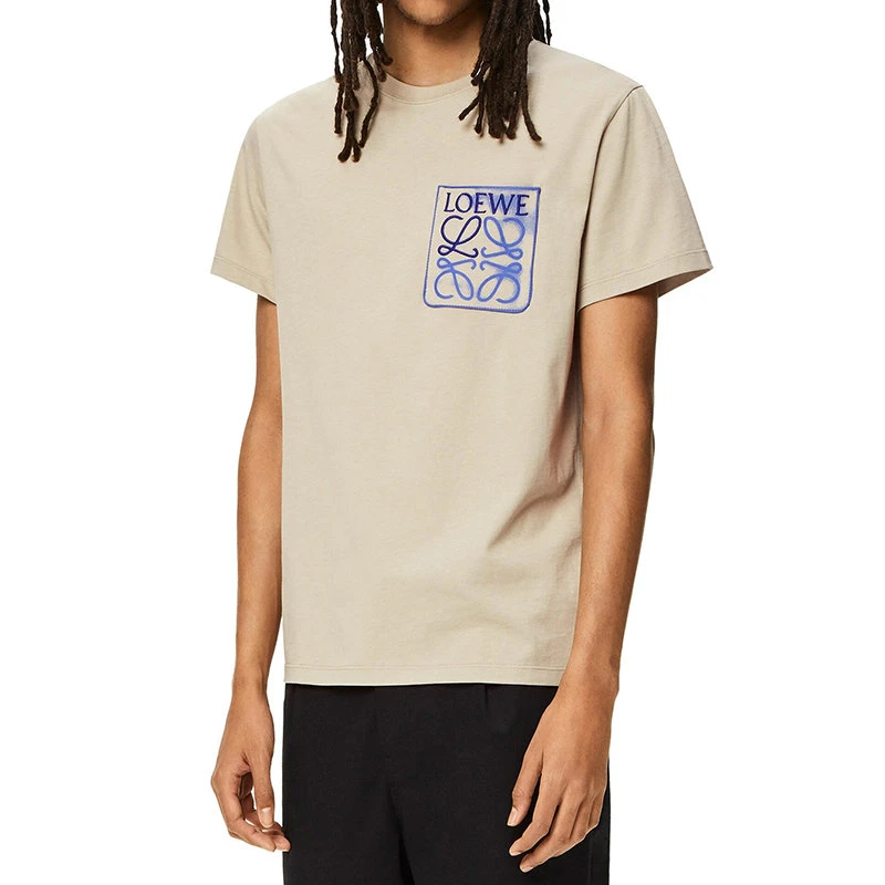 商品Loewe|【预售3-7天】罗意威 22年秋冬新款 男士岩石灰色纯棉Anagram Logo假口袋T恤H526Y22X25-1250,价格¥2972,第1张图片