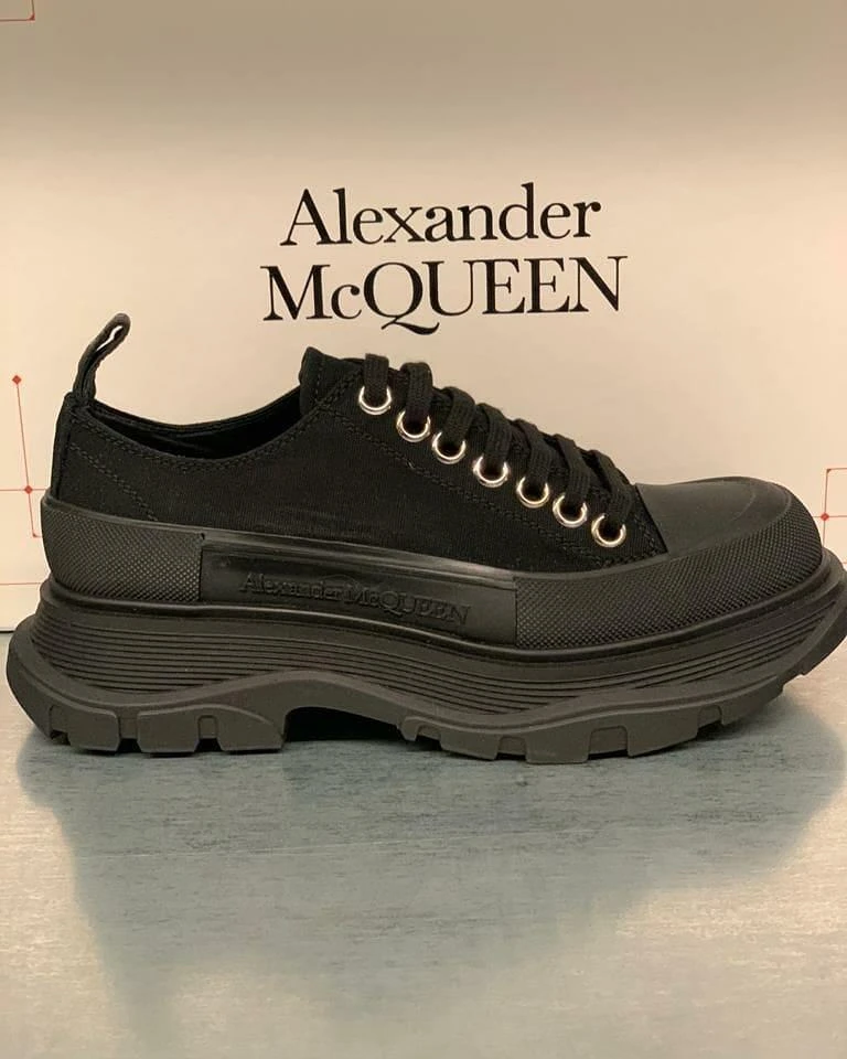 商品【商品预售7天】 Alexander McQueen|Alexander McQueen 女士运动鞋 611705W4L321000 黑色,价格¥3787,第5张图片详细描述