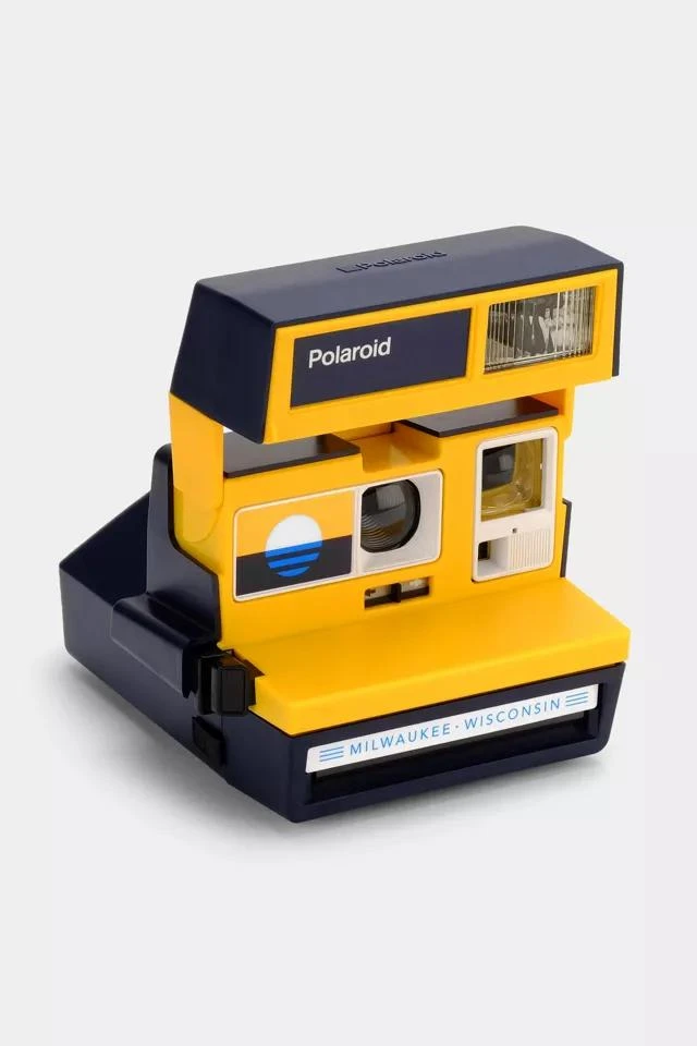 商品Polaroid|Polaroid Milwaukee Flag 600 Instant Film Camera by Retrospekt,价格¥1199,第1张图片