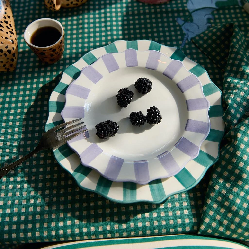 商品Anna + Nina Lilac Scalloped Breakfast Plate,价格¥158,第3张图片详细描述