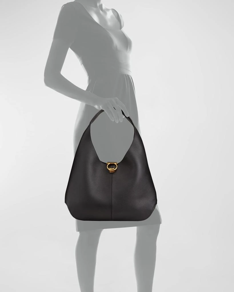 商品Salvatore Ferragamo|Margot Gancio Pebbled Leather Hobo Bag,价格¥8714,第4张图片详细描述