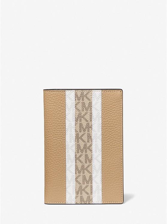 商品Michael Kors|Pebbled Leather and Logo Stripe Passport Wallet and Luggage Tag Gift Set,价格¥661-¥822,第1张图片
