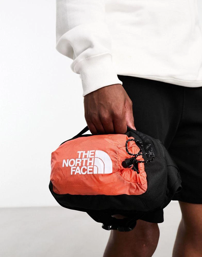 商品The North Face|The North Face Bozer III bum bag in orange and black,价格¥250,第4张图片详细描述