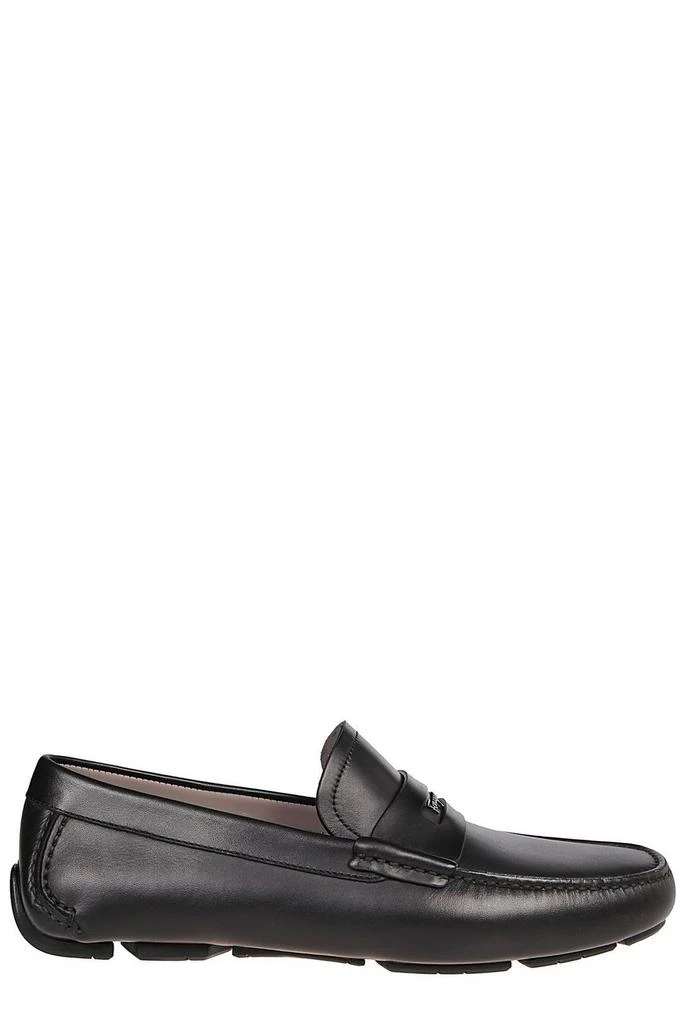 商品Salvatore Ferragamo|Salvatore Ferragamo Logo Embossed Loafers,价格¥3577,第1张图片