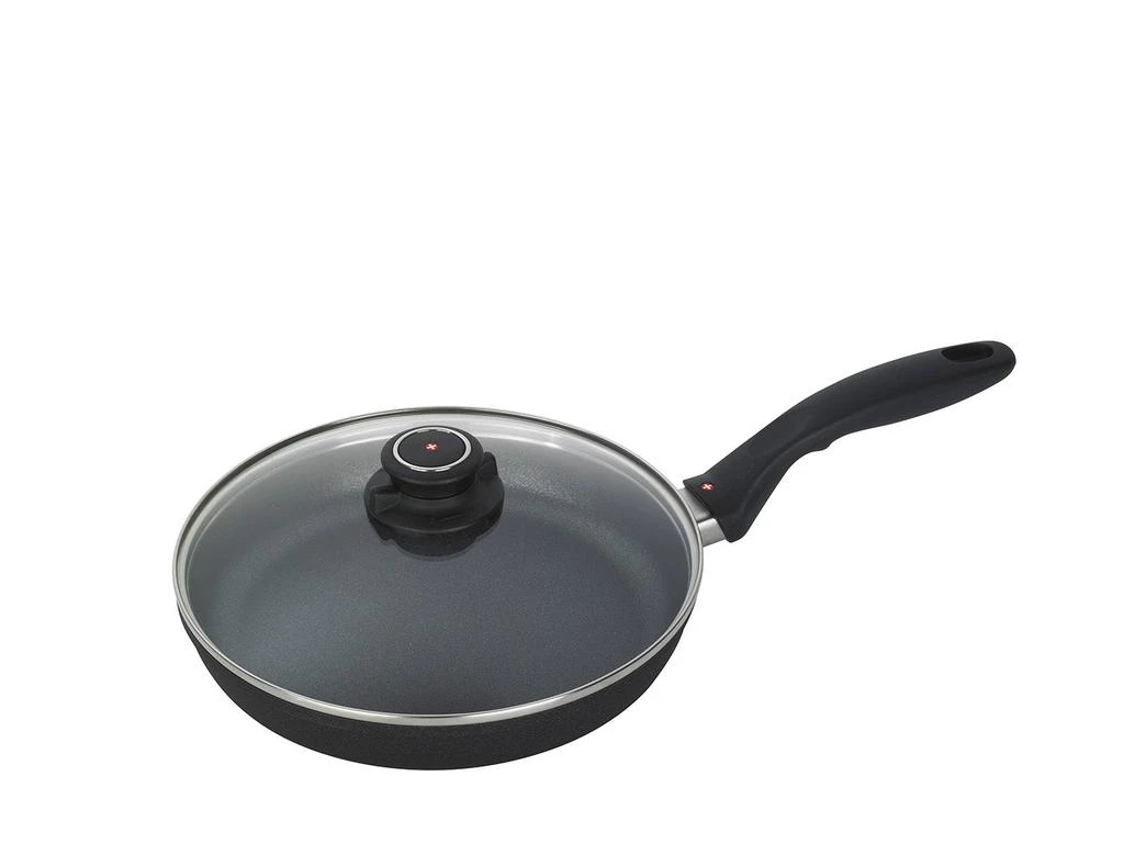商品Swiss Diamond|Swiss Diamond 9.5" Fry Pan with Lid,价格¥948,第1张图片