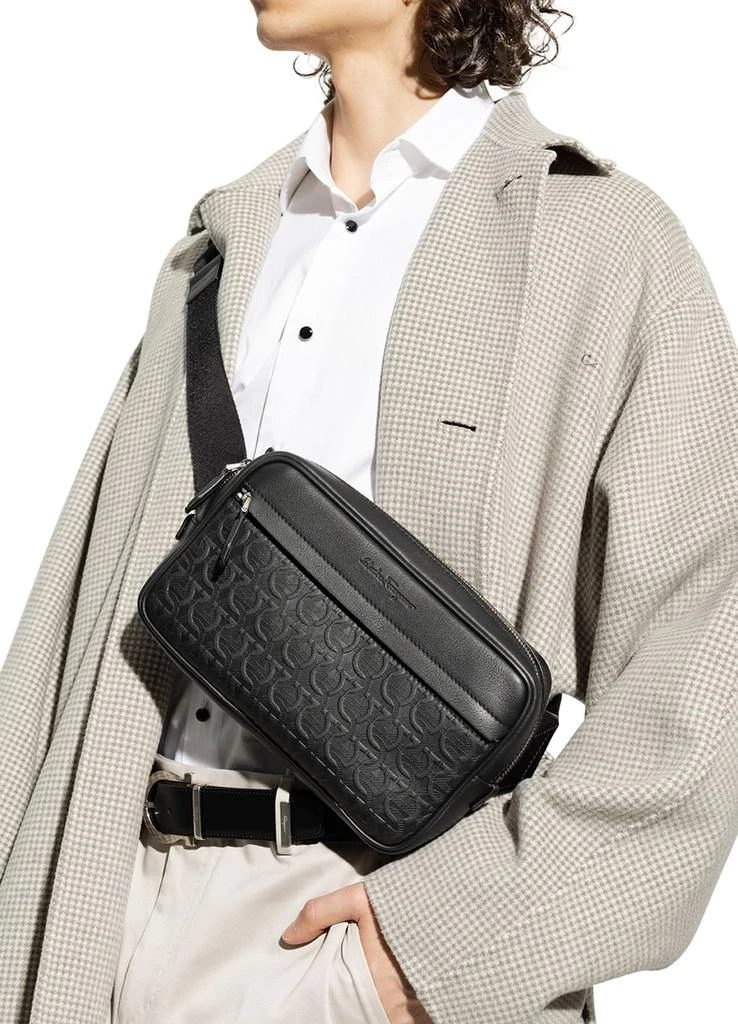 商品Salvatore Ferragamo|Belt bag with logo,价格¥7913,第2张图片详细描述