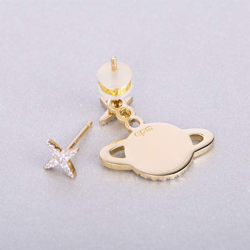 APM MONACO 女士银色925银锆石耳环 AE10559OXY商品第1张图片规格展示