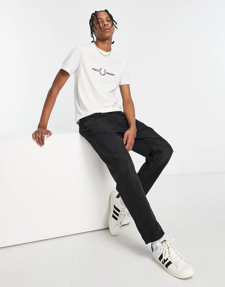 商品Fred Perry|Fred Perry back laurel wreath print t-shirt in white,价格¥348,第3张图片详细描述