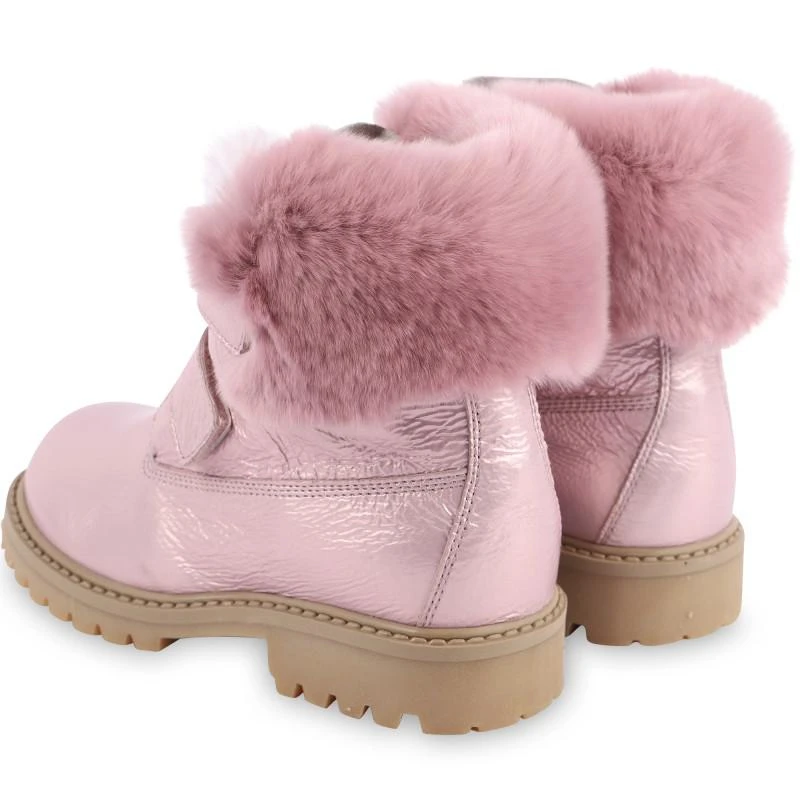 商品Zecchino d'Oro|Fur detailing velcro straps iridescent leather boots in pink,价格¥1700,第2张图片详细描述