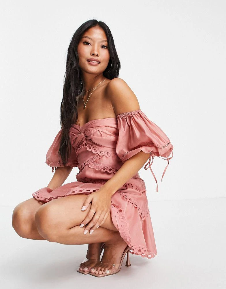 商品ASOS|ASOS DESIGN Petite Off shoulder twist detail voile mini dress with lace trim,价格¥231,第2张图片详细描述