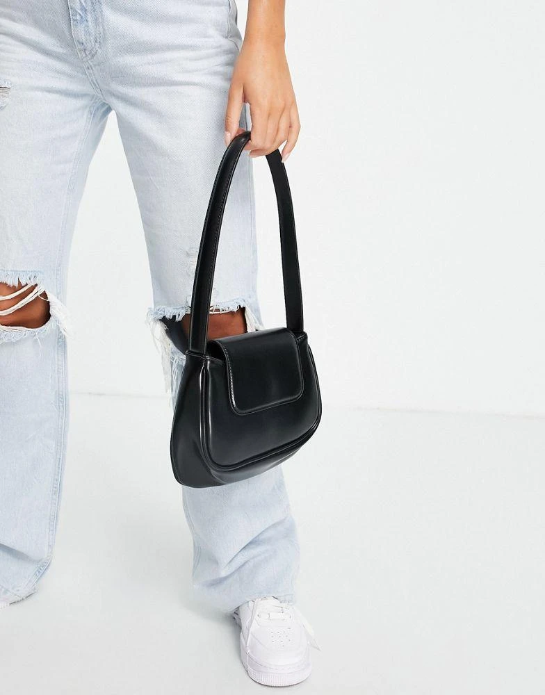 商品ASOS|ASOS DESIGN curved shoulder bag with flap in black ,价格¥108,第1张图片