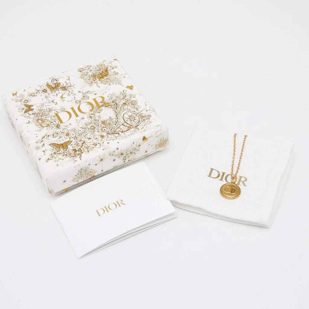 商品[二手商品] Dior|Dior Gold Tone Logo Embossed Round Pendant Necklace,价格¥4014,第5张图片详细描述
