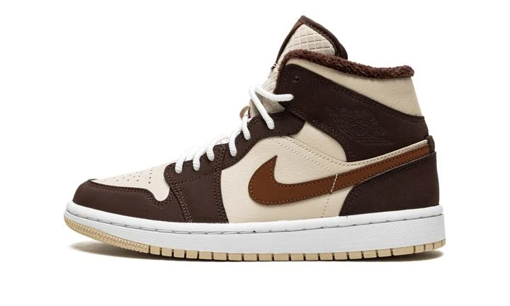 商品Jordan|WMNS Air Jordan 1 MID SE,价格¥1495-¥2690,第1张图片