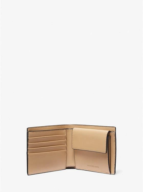 商品Michael Kors|Cooper Logo and Faux Leather Billfold Wallet,价格¥293,第2张图片详细描述
