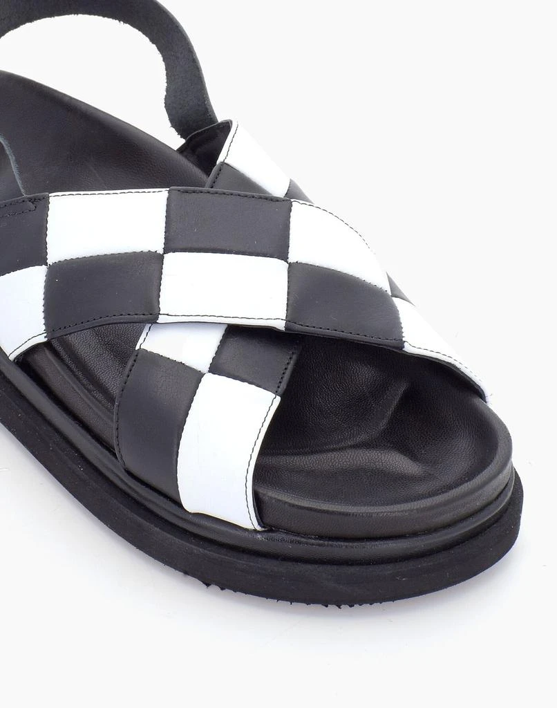 商品Madewell|ALOHAS Marshmallow Scacchi Black & White Sandal,价格¥1919,第2张图片详细描述