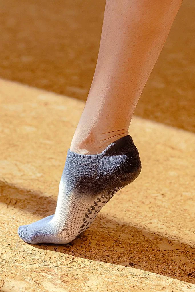 商品Pointe Studio|Wyatt Grip Sock - Dawn,价格¥136,第3张图片详细描述