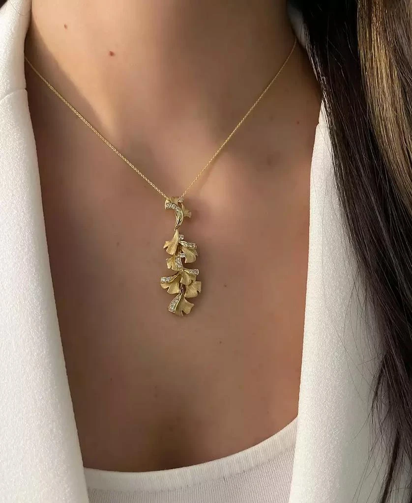 商品Le Vian|Nude Diamond Floral 18" Pendant Necklace (1/3 ct. t.w.) in 14k Gold,价格¥16199,第2张图片详细描述