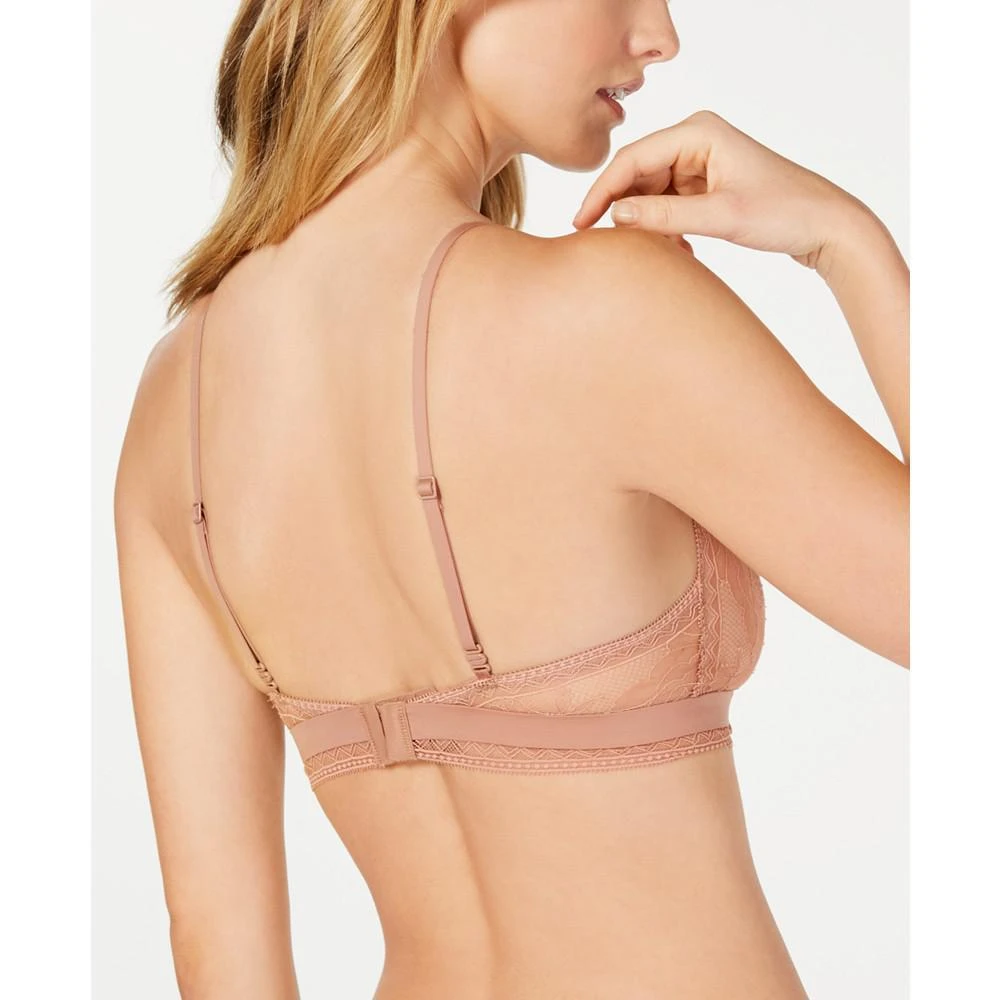 商品Calvin Klein|CK Unlined Triangle Bralette QF1944,价格¥117,第2张图片详细描述