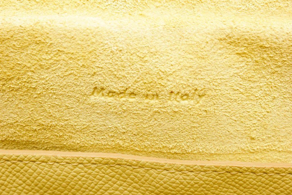 Celine Yellow Leather Micro Belt Bag Tex Shoulder Bag商品第6张图片规格展示